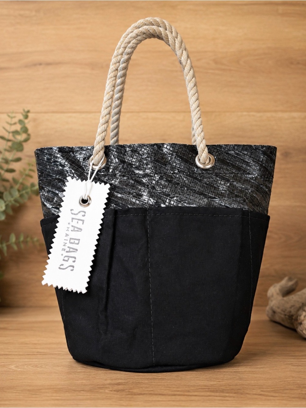 NWT Sea Bags Maine Recycled Sail Cloth Rope Handle Small Tote Beach Travel Bag